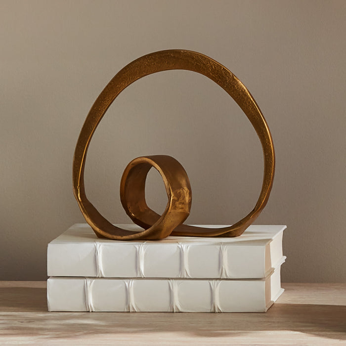Beatrix Sculpture - View 3