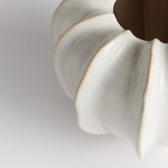 Blecklyn Pot Medium - View 3