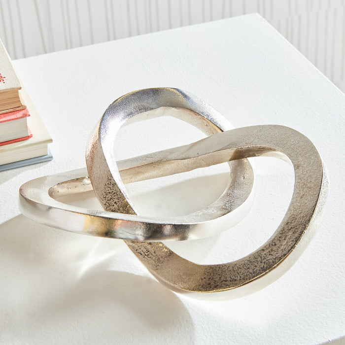 Matteo Sculpture - View 3